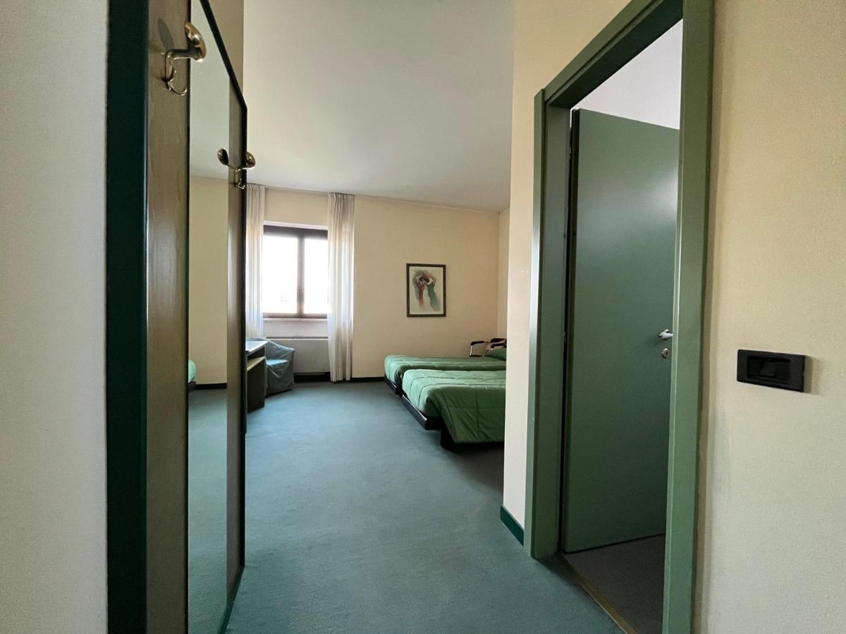 Hotel La Goletta Binasco Dış mekan fotoğraf