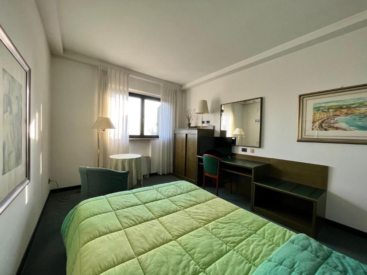 Hotel La Goletta Binasco Dış mekan fotoğraf