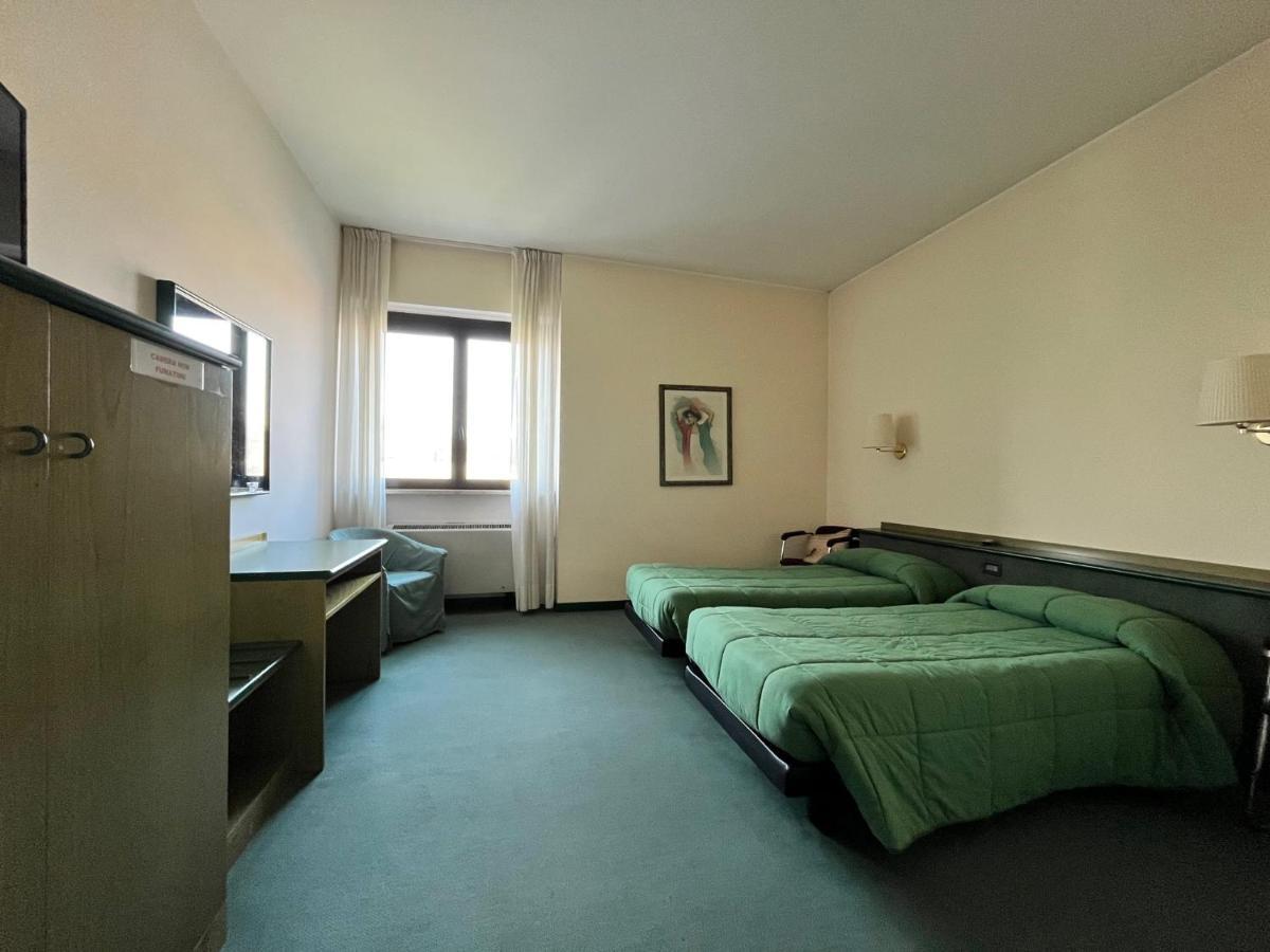 Hotel La Goletta Binasco Dış mekan fotoğraf
